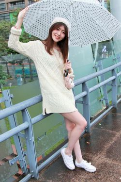 双胞姐妹失散多年给儿子取名竟一样